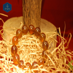 Vòng tay hổ phách nâu bóng