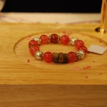 Vòng trầm phối đá Darling 90