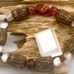 Vòng tay trầm phối đá Wild 96