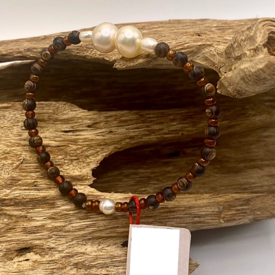 Vòng tay trầm phối đá Nguyệt lửa 246