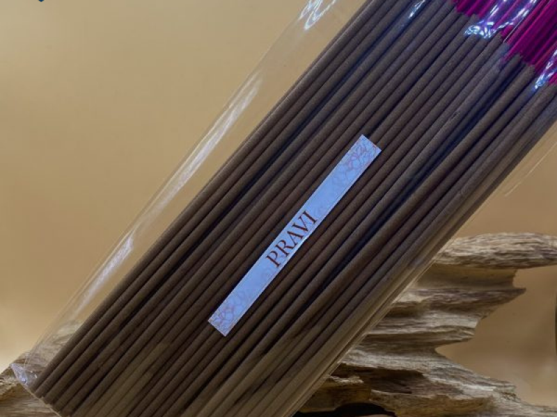 Nhang trầm Pravi 30cm 100 cây- hàng ngày 