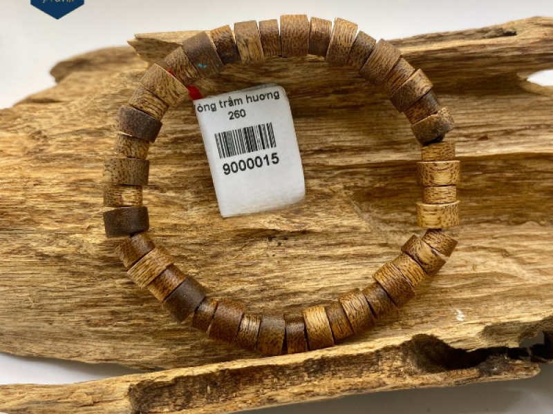 Vòng trầm hương 260