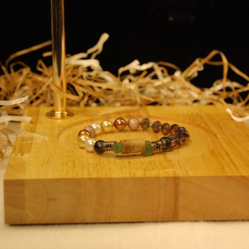 Vòng trầm phối đá Hidden 146