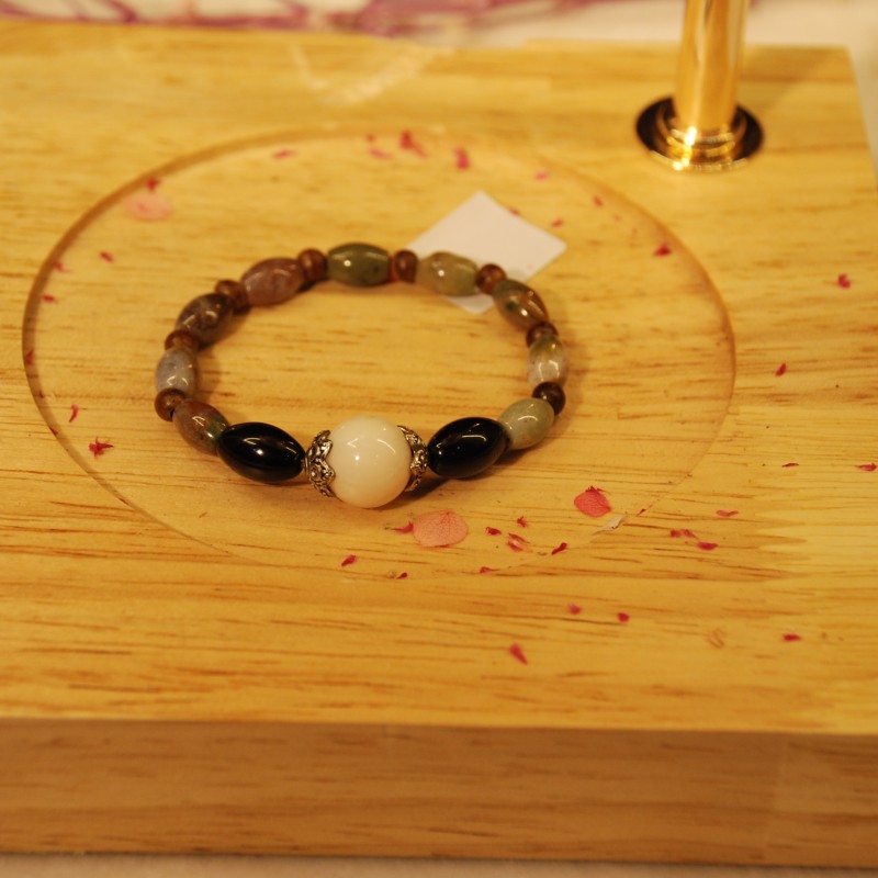 Vòng tay trầm phối đá Liber 50