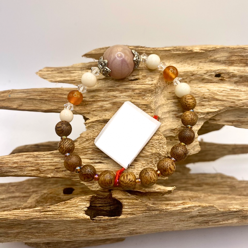 Vòng tay trầm phối đá pure love 96